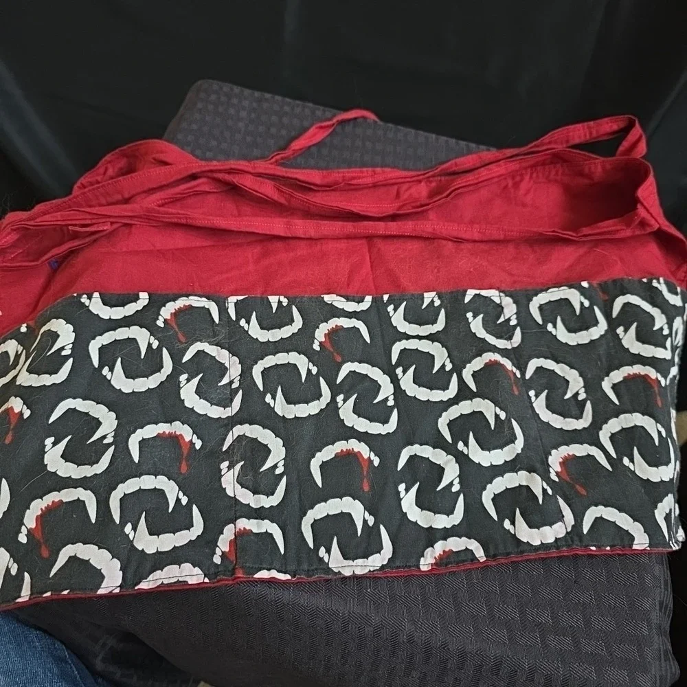 BITE BBQ COOKING KITCHEN APRON True Bite Teeth Jaws Blood Vampire Vampires